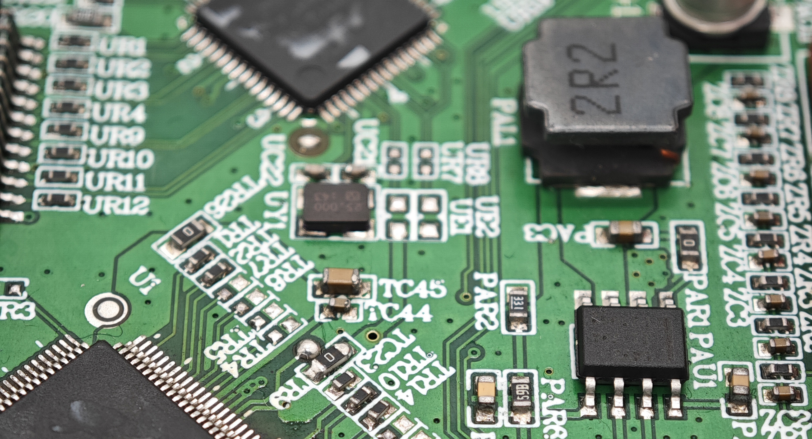 पीसीबीए प्रोसेसिंग में ग्राहकों की शिकायतों और फीडबैक को कैसे संभालें