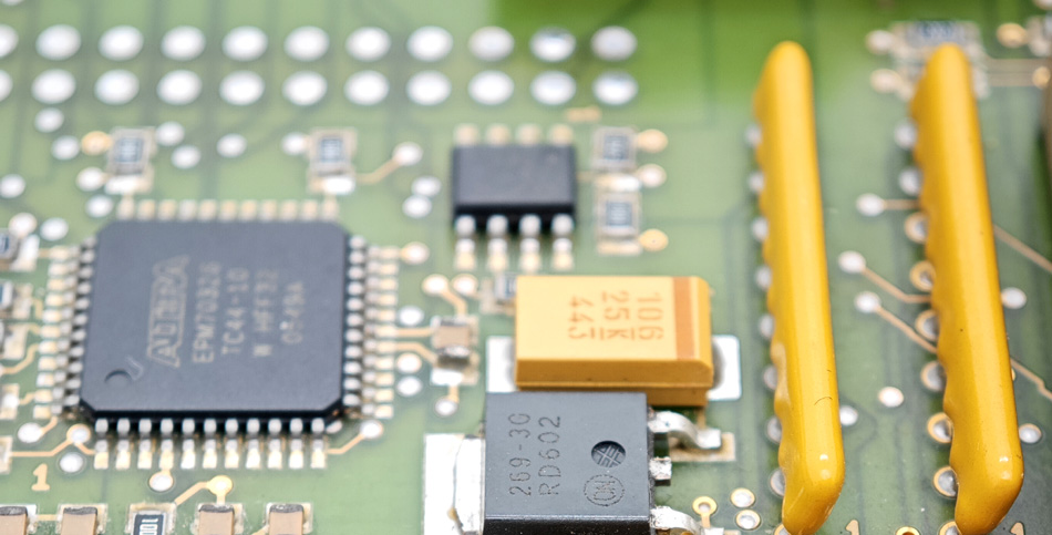 पीसीबीए कारखाने की बहु-विविधता और छोटे बैच उत्पादन मोड पर चर्चा