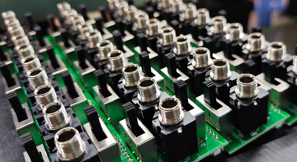 पीसीबीए कारखाने ग्राहक संतुष्टि प्रबंधन के माध्यम से सेवा की गुणवत्ता में कैसे सुधार कर सकते हैं