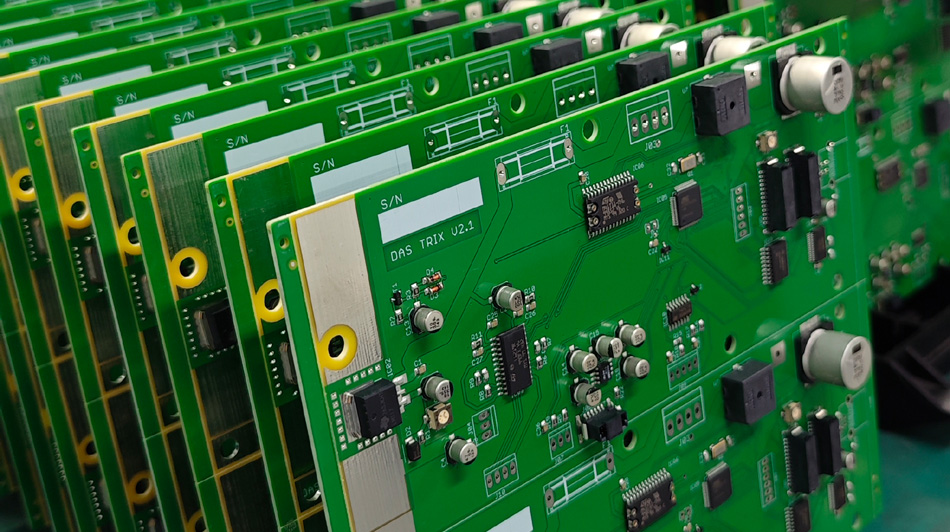 PCBA फ़ैक्टरियाँ इन्वेंट्री प्रबंधन के माध्यम से वितरण प्रक्रिया को कैसे अनुकूलित कर सकती हैं?