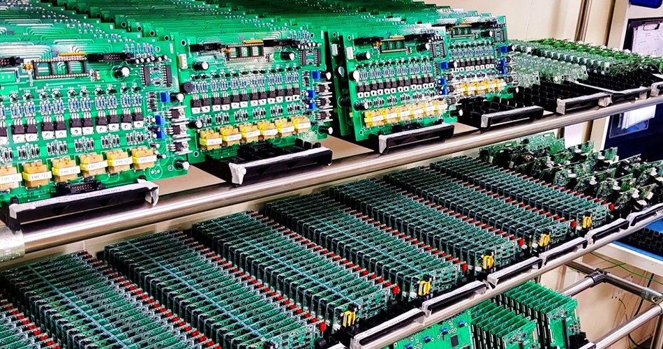 हम सख्त गुणवत्ता मानकों के माध्यम से मेडिकल पीसीबीए उत्पादों की विश्वसनीयता कैसे सुधार सकते हैं?